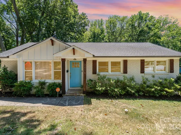 2406 Purser Dr, Charlotte, NC 28215