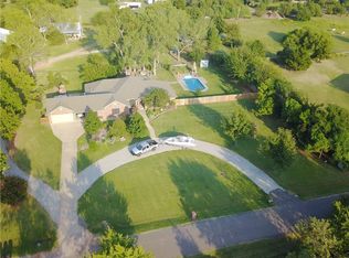 1422 S Lariat Dr, Mustang, OK 73064