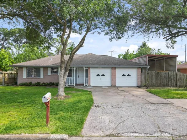 2733 28th Avenue, Texas City, TX 77590