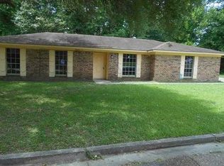 300 Overlook Dr, Vicksburg, MS 39180