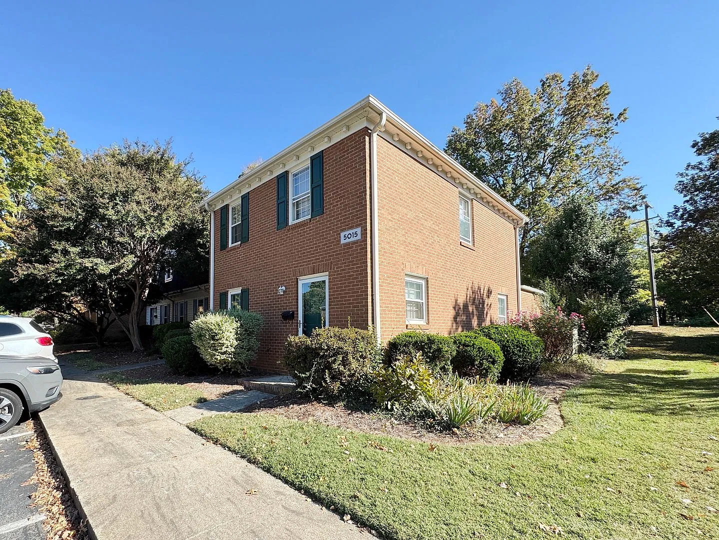 2 BR End Unit Townhouse with Covered Back Patio off Lawndale — Photo 1