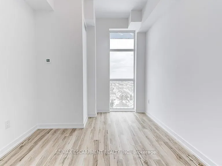 450 Dundas St E #1204 — Photo 15