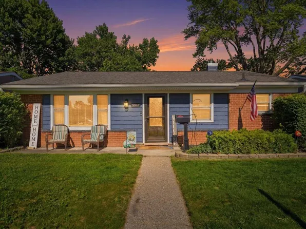 8210 N Henry Ruff Rd, Westland, MI 48185