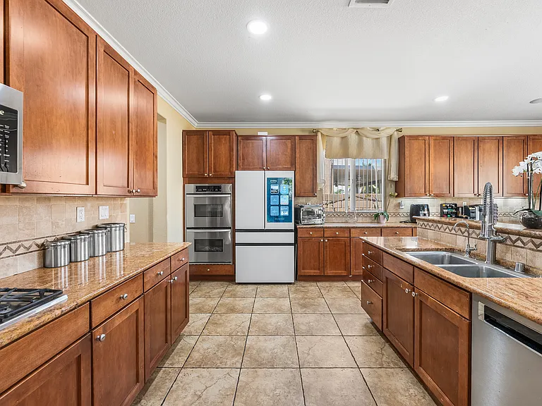44256 Dahlia St — Photo 49