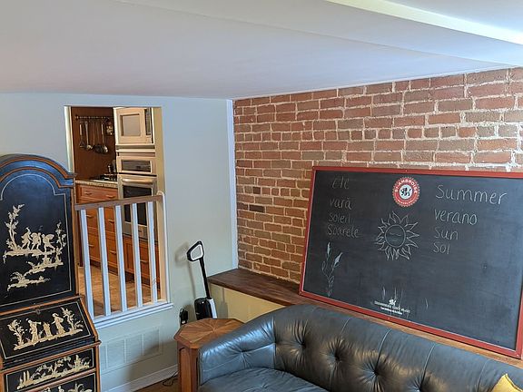 5th image of 509 King Edward Ave #1