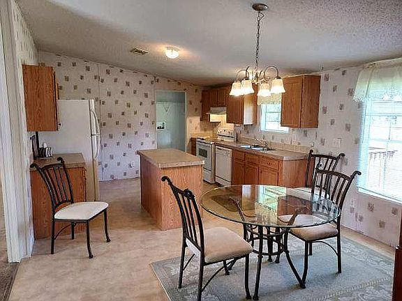 DINING / KITCHEN
