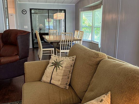 5th image of 280 Country Club Dr #109