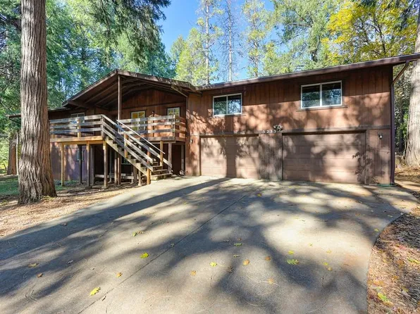5233 Gilmore Rd, Pollock Pines, CA 95726
