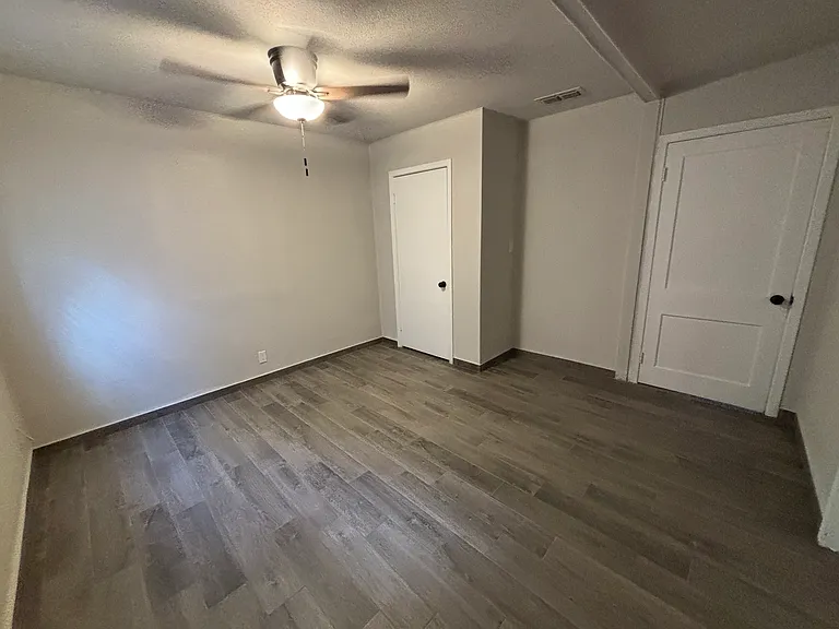 2443 E Van Buren St #2443 — Photo 6