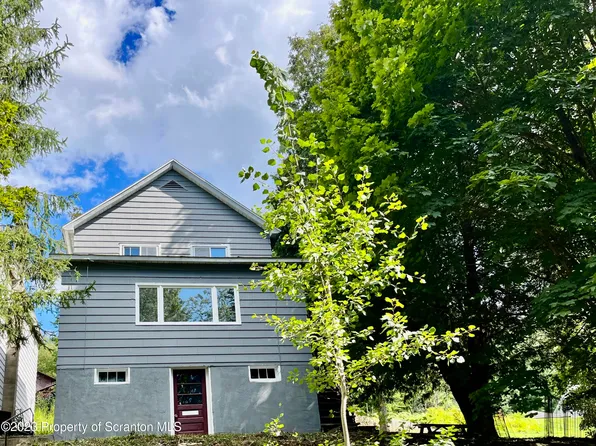 91 Prospect St, Simpson, PA 18407