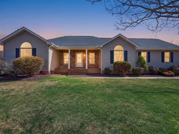 1327 Falcons Dr, Walhalla, SC 29691