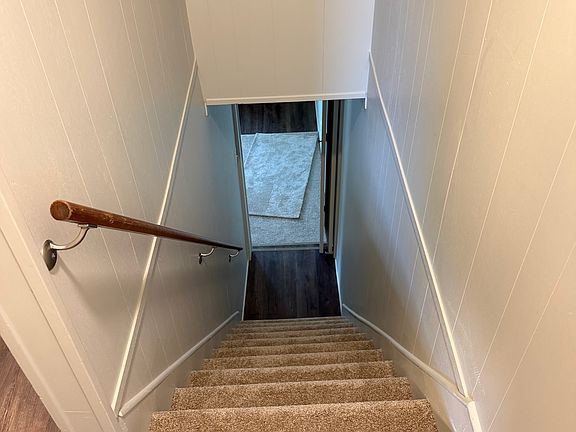 5th image of 727 Willowbank St