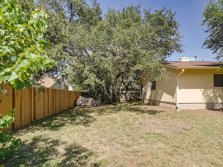 7004 Dallas Dr — Photo 20