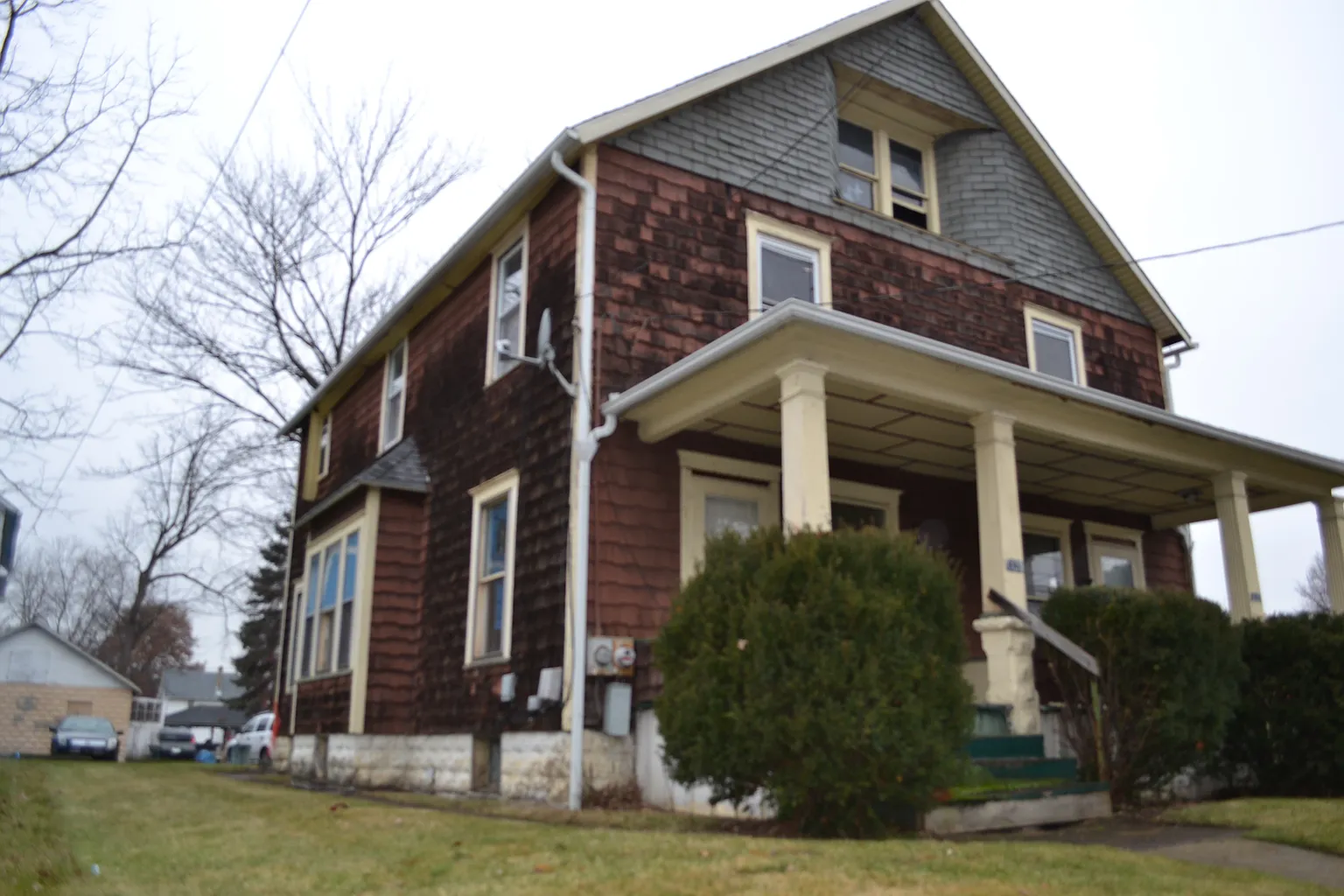 1335 Saint Elmo Ave NE photo 1