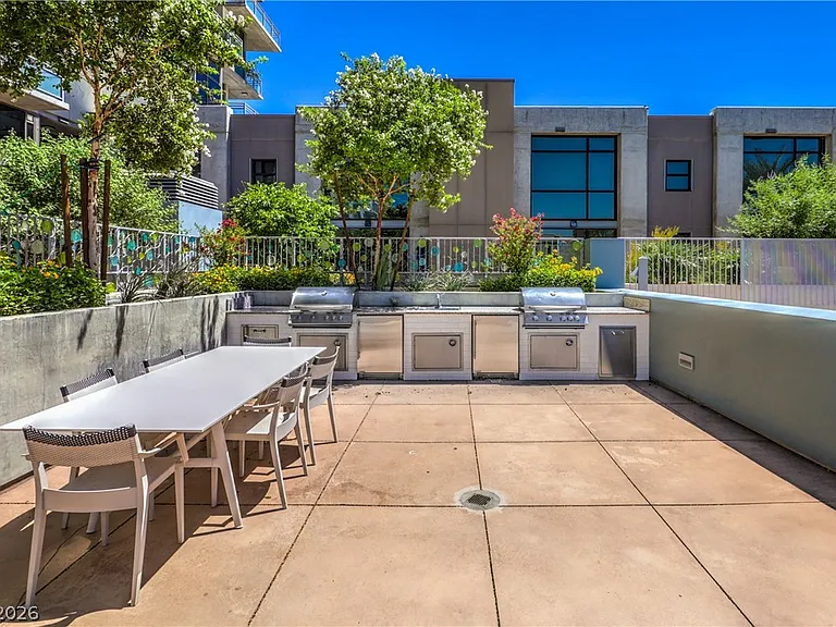 353 E Bonneville Ave #511 — Photo 49