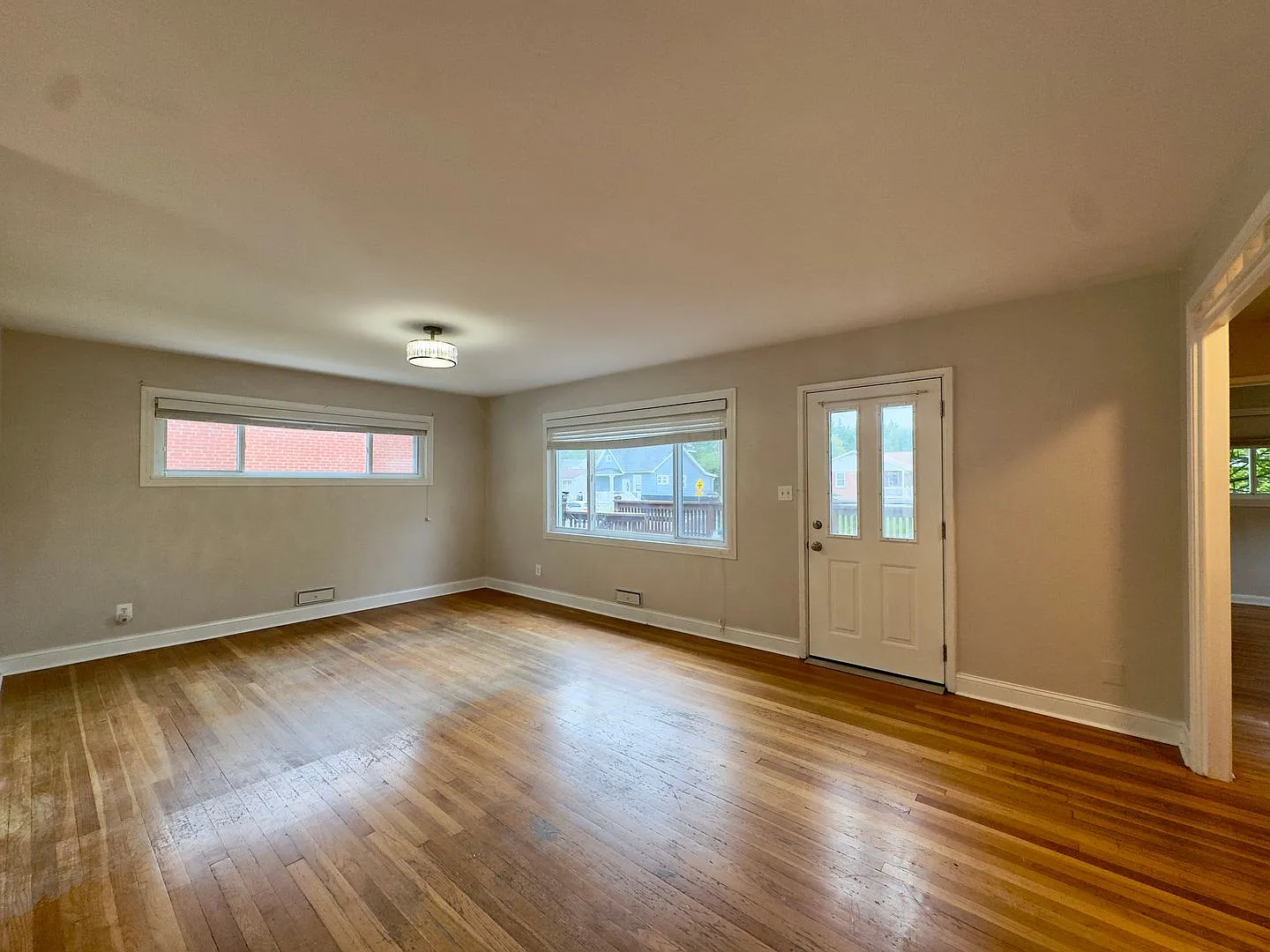 Charming 3BD/2BA Home in Kings Ridge, MD! — Photo 2
