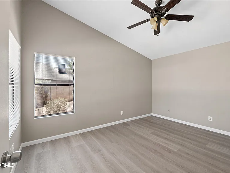 11904 N 76th Ln — Photo 11