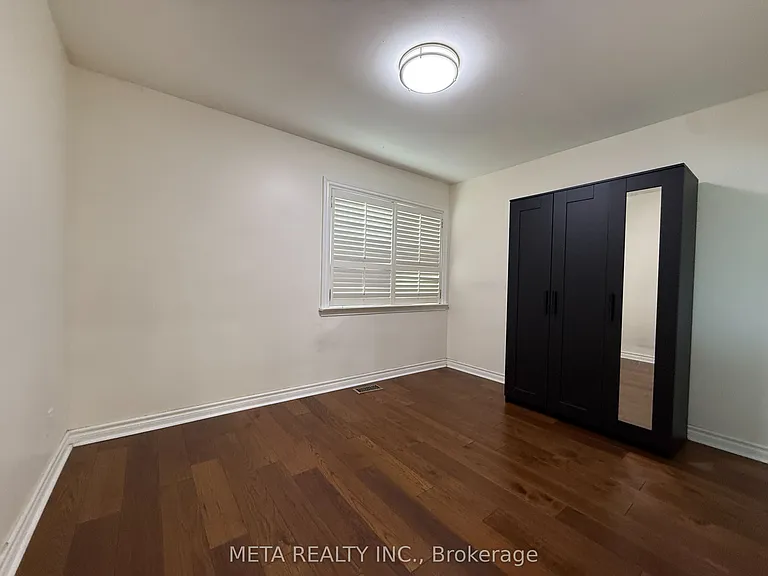 556 McCowan Rd — Photo 30