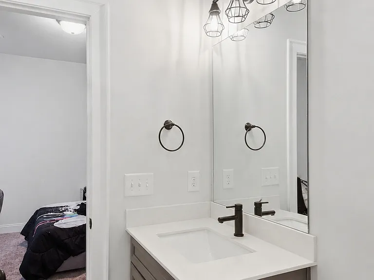 Bedroom 4 Bathroom