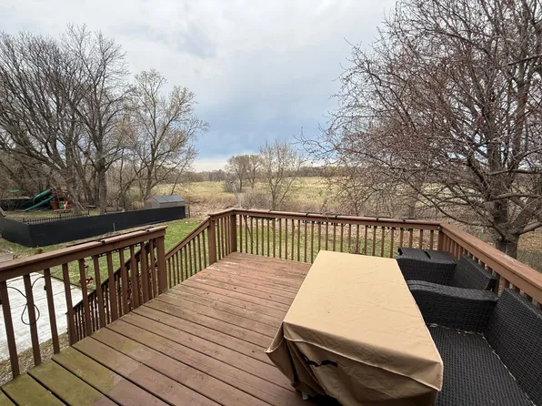 1527 Sherwood Rd, Shoreview, MN 55126