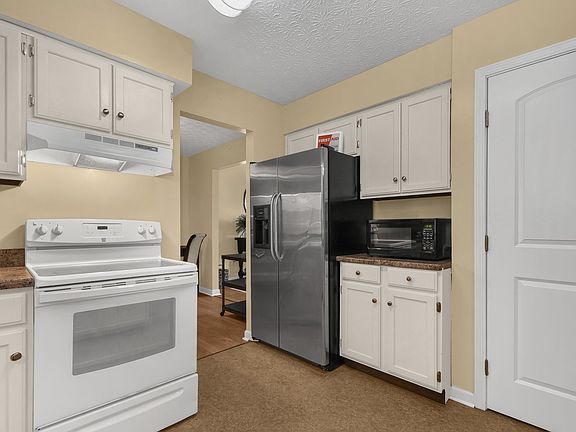 4th image of 3084 Highland Park Dr