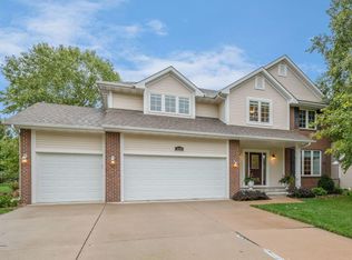 5650 Foxboro Rd, Johnston, IA 50131