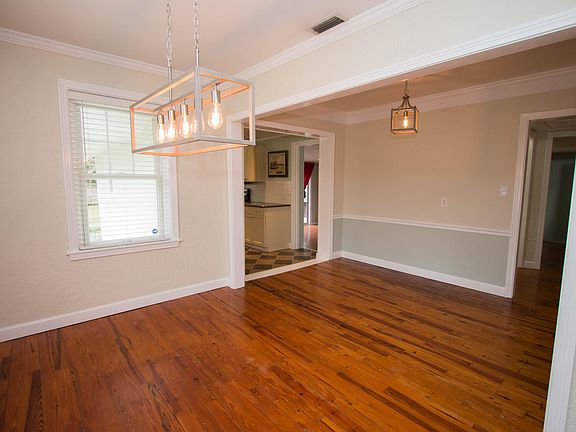 3rd image of 256 S Seneca Blvd