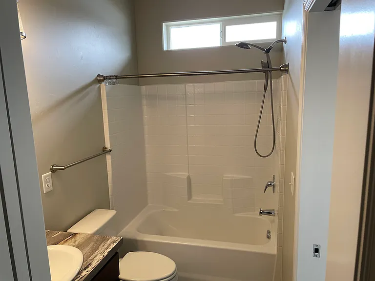 1135 Sunnybrook Ave — Photo 5