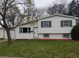 3527 Saint Johns Way, South Bend, IN 46628