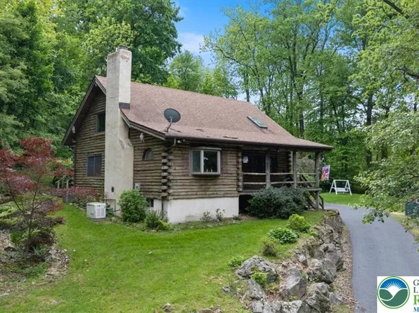1315 Island Park Rd, Easton, PA 18042