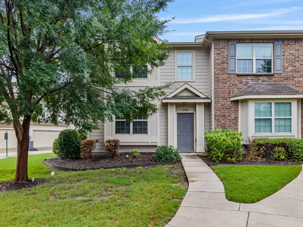 6900 Carrington Ln, Fort Worth, TX 76137