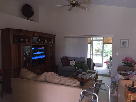 Home For Sale In Palm Grove