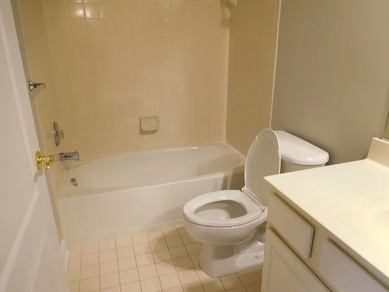 4302 Talmadge Cir — Photo 10