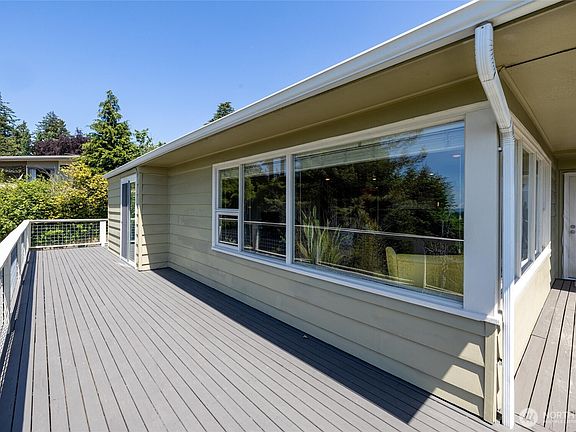 3rd image of 903 S 9th Street