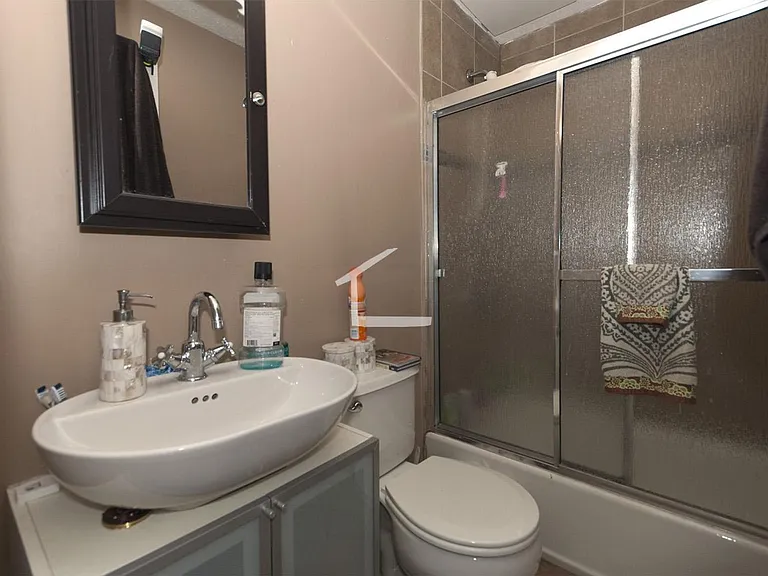 47 Gardner St #11A — Photo 4