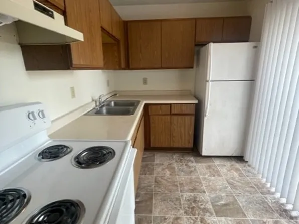 907 Pine St, La Crosse, WI 54601