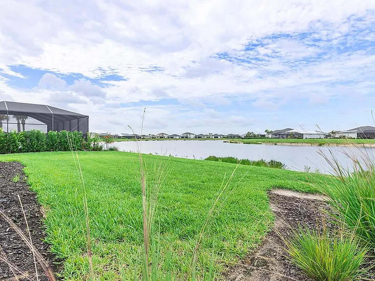 15635 Appalachian Dr — Photo 38