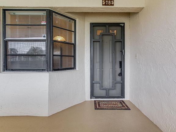 2nd image of 5785 Parkwalk Dr