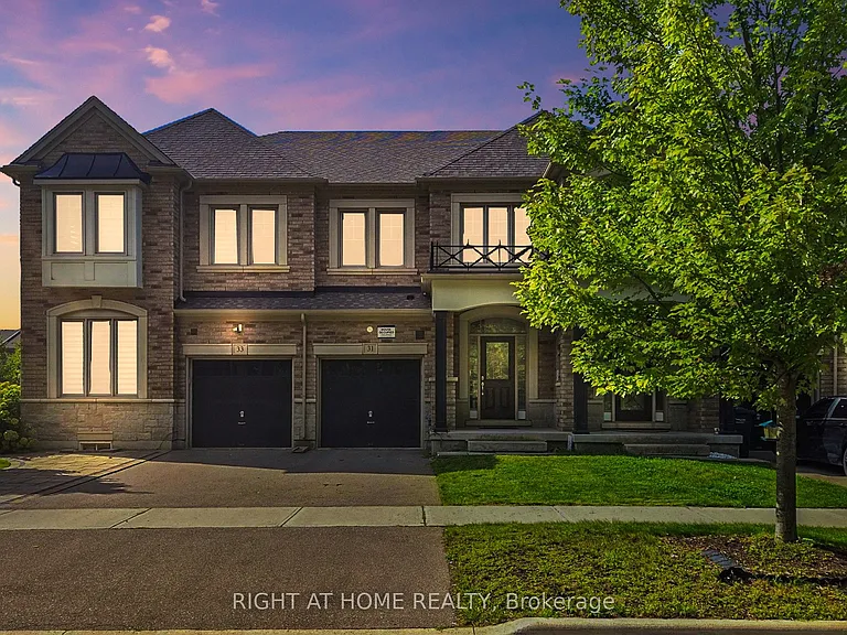 31 Lady Evelyn Cres — Photo 1