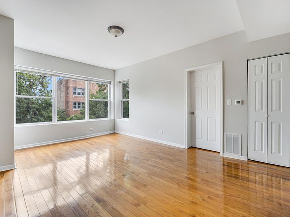 5th image of 3924 W Altgeld St #2