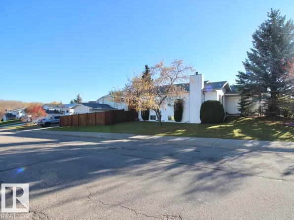 4022 53rd Ave, Cold Lake, AB T9M 2A4