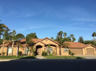 1561 Deborah Ln, Madera, CA 93637