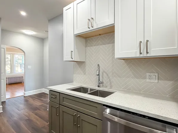 2645 N Leclaire Ave APT 1N, Chicago, IL 60639