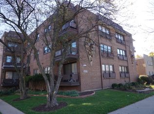 6517 N California Ave APT 204, Chicago, IL 60645