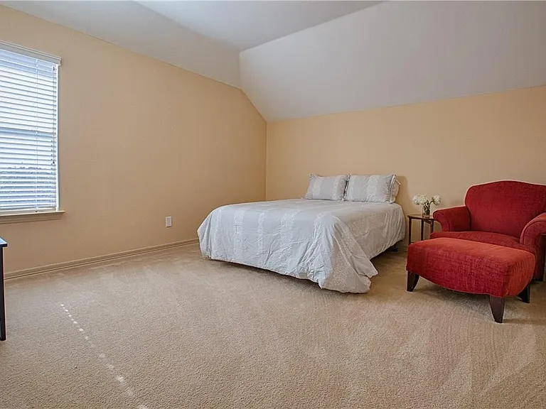 12500 Calistoga Way — Photo 23