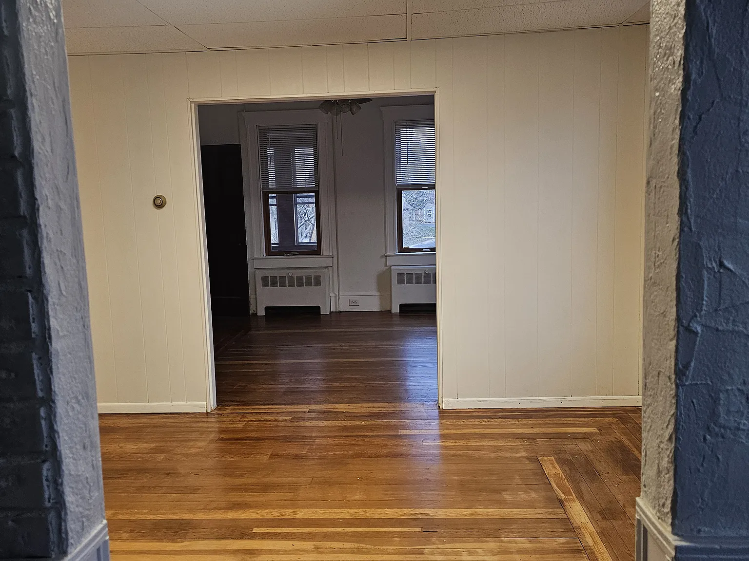 3 bed, 1200 sqft, $2,200 — Photo 4