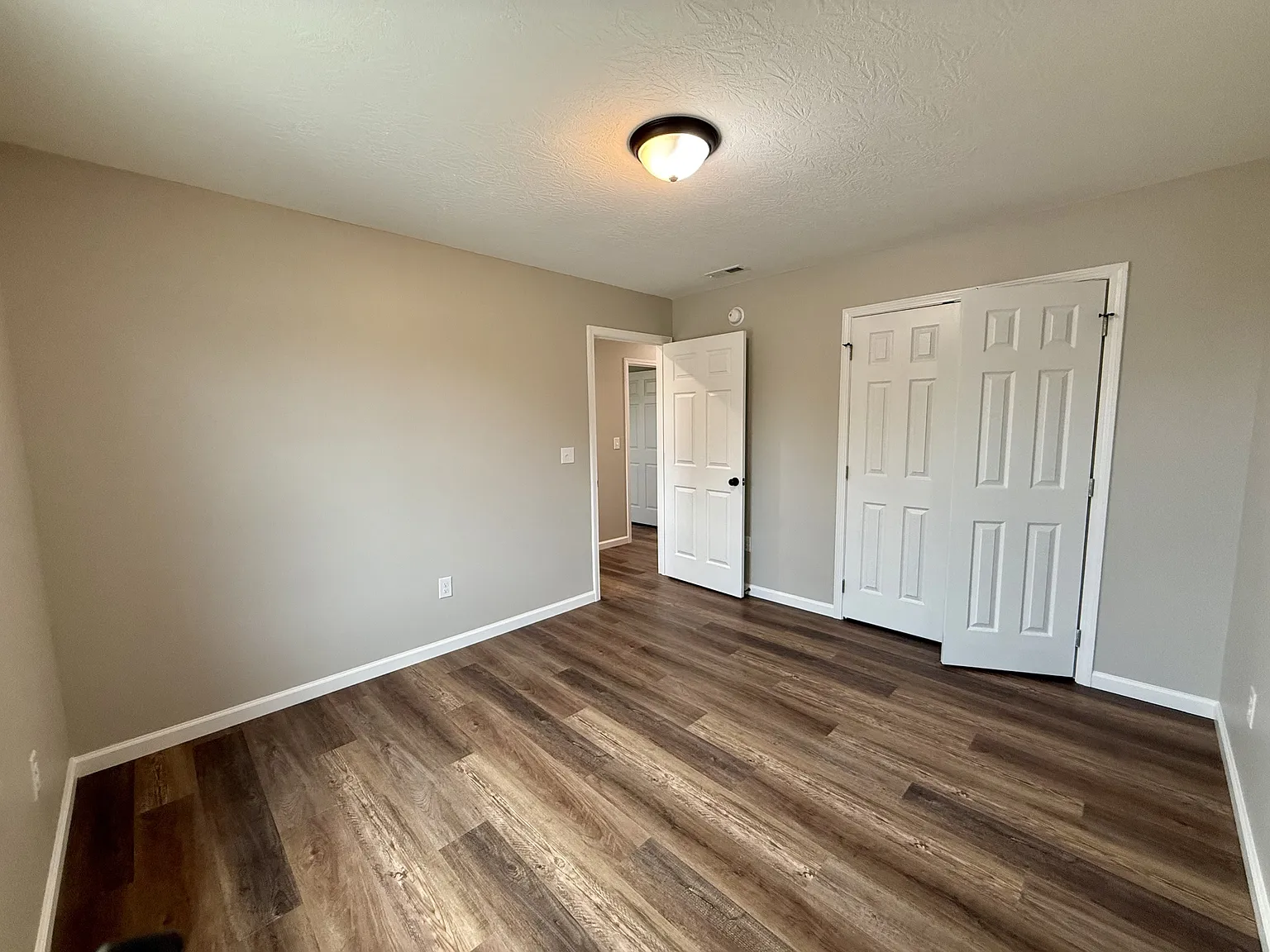 112 Todd St — Photo 4