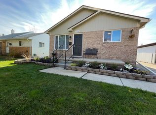 7246 Gerald Ave, Warren, MI