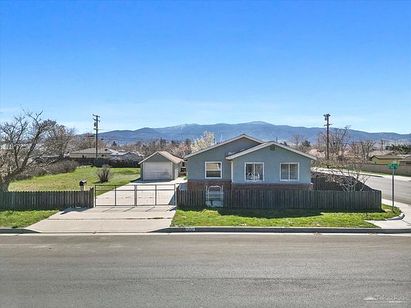 2nd image of 302 E I St