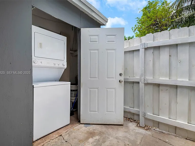 9710 SW Southwest 161 St — Photo 8